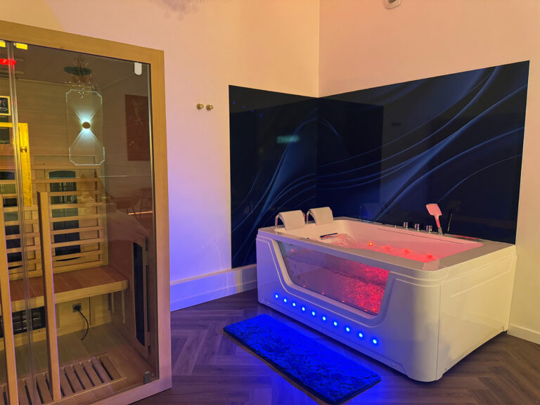 Espace détente Spa avec Balnéo et Sauna